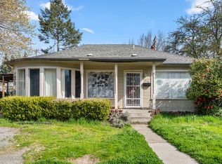 610 NW B St, Grants Pass, OR 97526