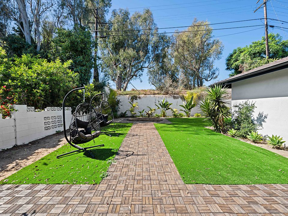 1st image of 2617 S Beverly Dr
