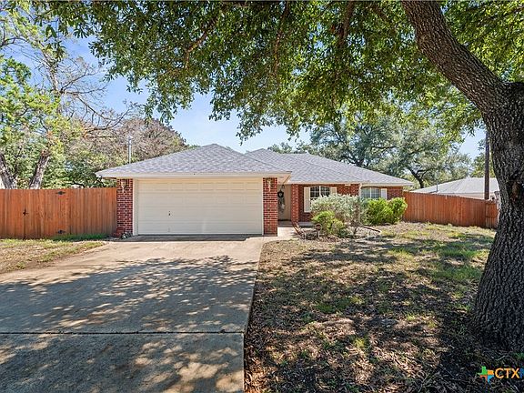 2nd image of 7 Morgans Point Blvd