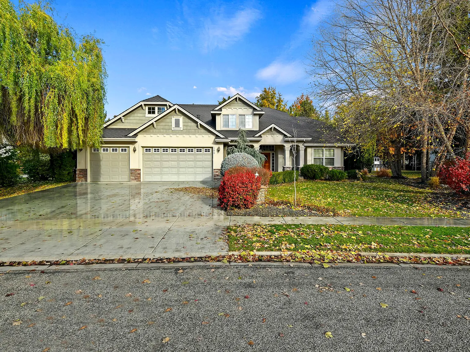 508 W Willow Trace Dr — Photo 1