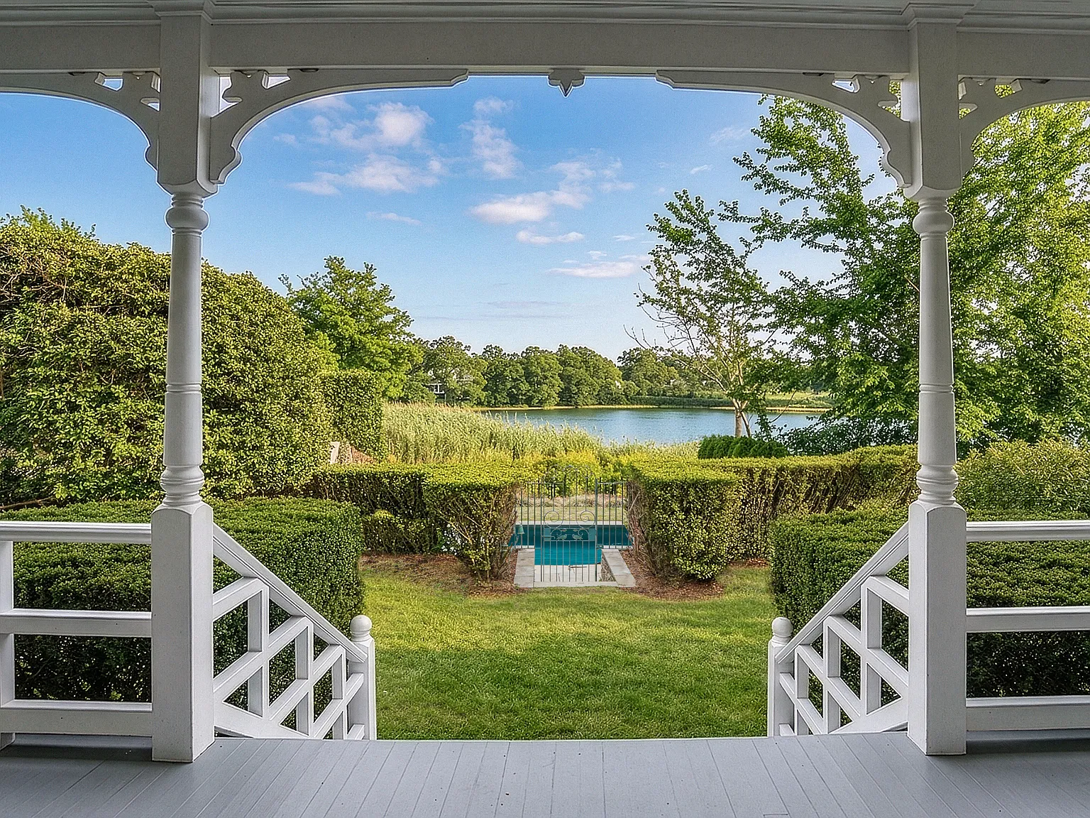Serene Sag Harbor Village Retreat — Photo 3