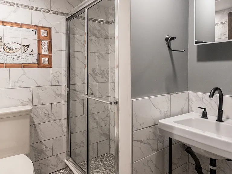 3863 Seneca St — Photo 47