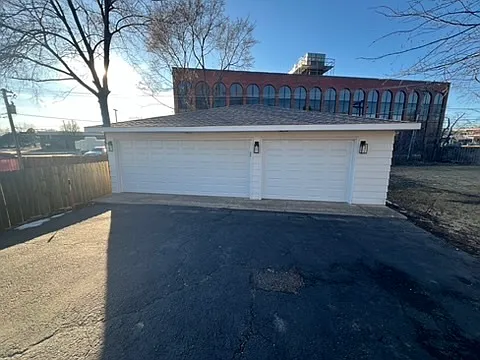 1S526 Nimitz Rd — Photo 15