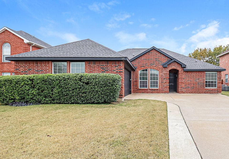 1st image of 113 Oak Hollow Ln