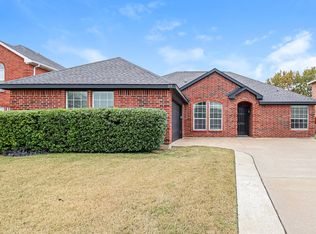 113 Oak Hollow Ln, Red Oak, TX 75154