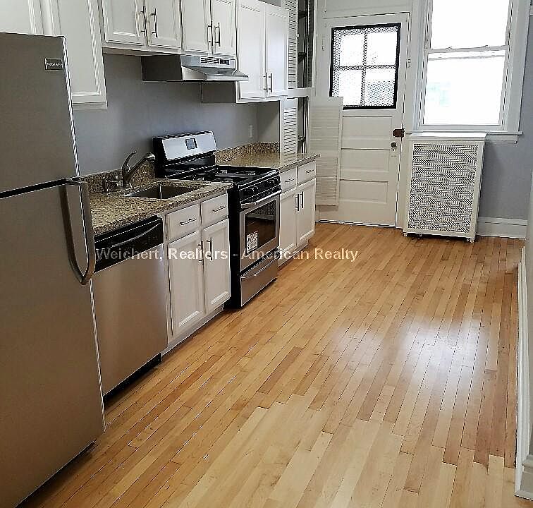 1st image of 2633 W Carmen Ave #3W