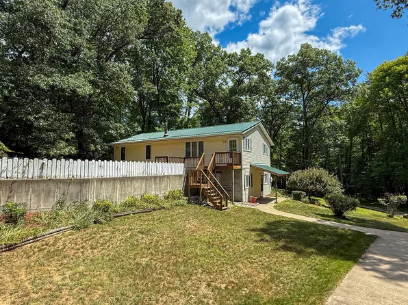 7017 Elm Ave, Newaygo, MI 49337