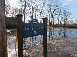 9 Drakes Island Rd #2, Wells, ME 04090