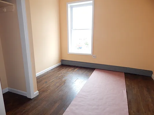 Rented by Capri Jet Realty Corp | media 4