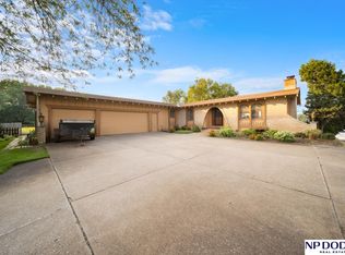 1950 Big Island Rd, Fremont, NE 68025