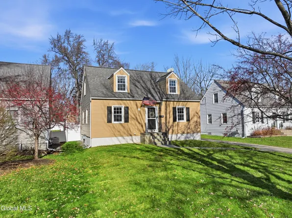2049 Hoover Road, Schenectady, NY 12304