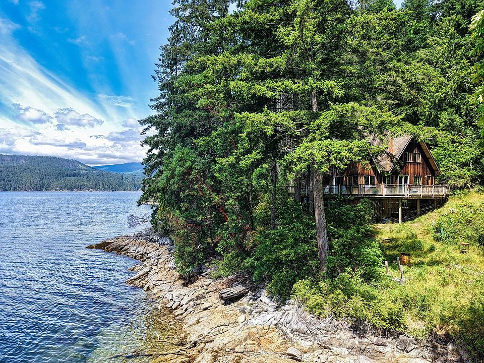 1st image of 6787 Sechelt Inlet Rd