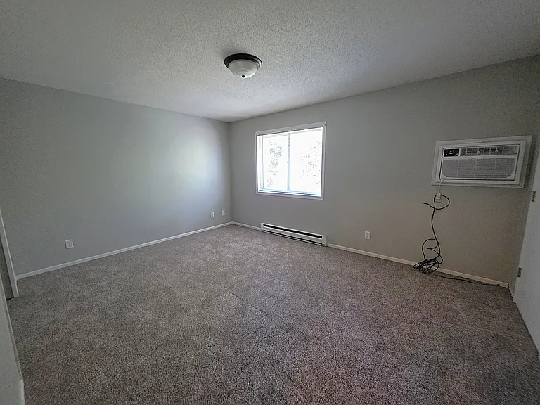 333 Odanah Ave #4C — Photo 13