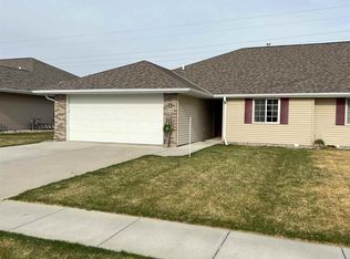 906 W Meadow Ridge Rd, Norfolk, NE 68701