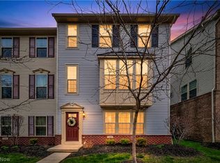 1383 Beach Ave, Lakewood, OH 44107