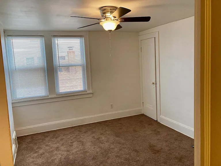 9905 Greenview Ave #2 — Photo 12