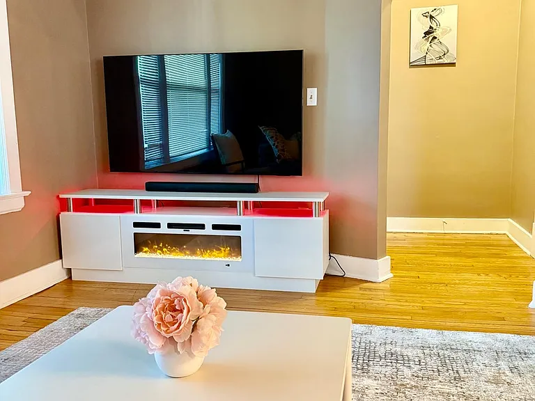 839 Aurora Ave #1 — Photo 3