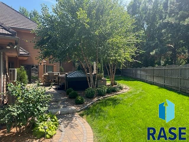 2nd image of 4901 S Caraway Dr