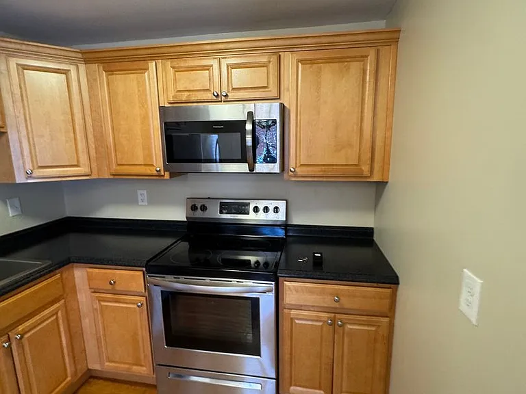 115 S Main St — Photo 1