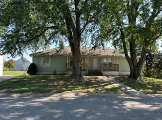 1303 NW Valley Woods Ct, Grain Valley, MO 64029