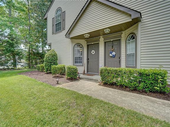 3rd image of 4945 Adelia Dr