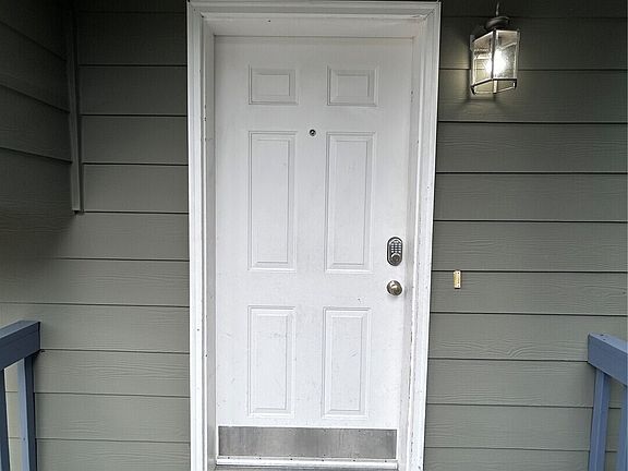 2nd image of 6014 80th Avenue NE #22