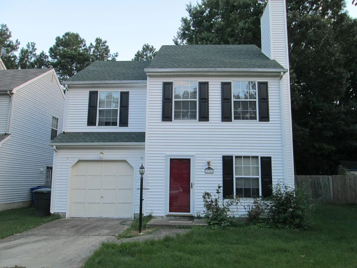 3 bed, 2.5 bath, 1449 sqft, $2,200 — Photo 2