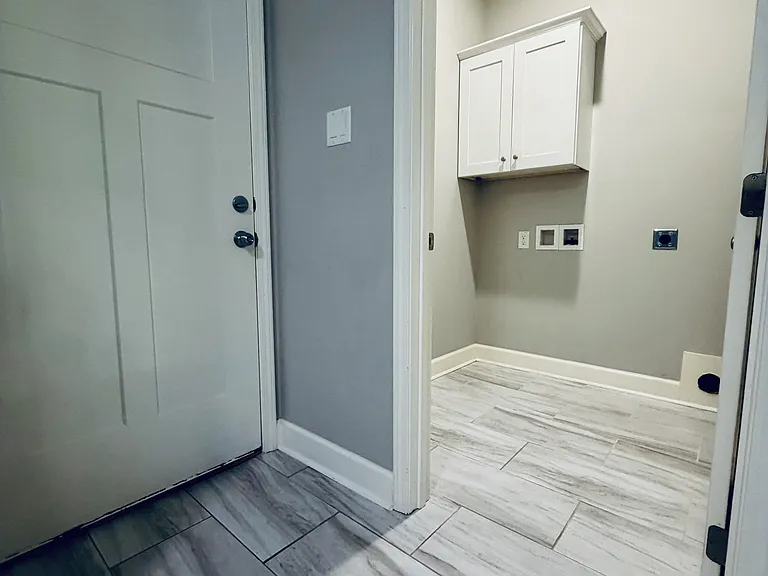4512 Western Woods Dr — Photo 15