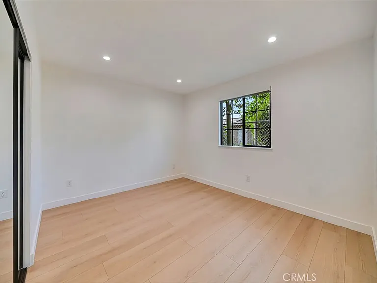 15741 Valerio St — Photo 18
