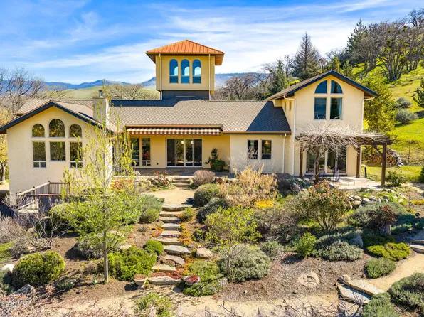 988 Dead Indian Memorial Rd, Ashland, OR 97520