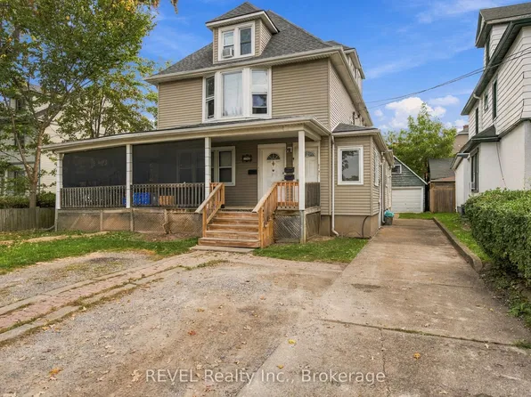 132 Hellems Ave, Welland, ON L3B 3B3