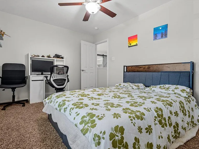 8503 Delavan Ave — Photo 30