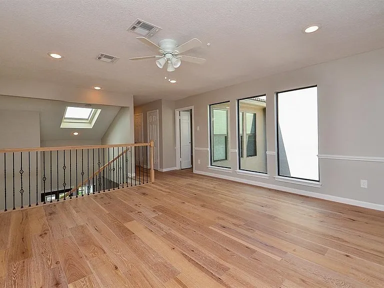 15735 Tanya Cir — Photo 28