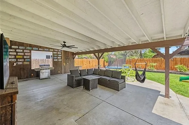 4869 Serrano Pl — Photo 13