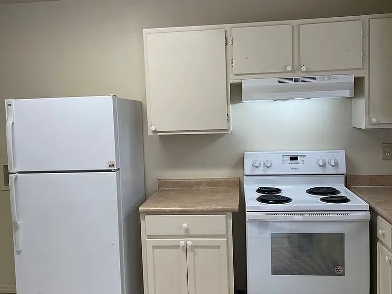 2336 Elm Park Dr — Photo 5