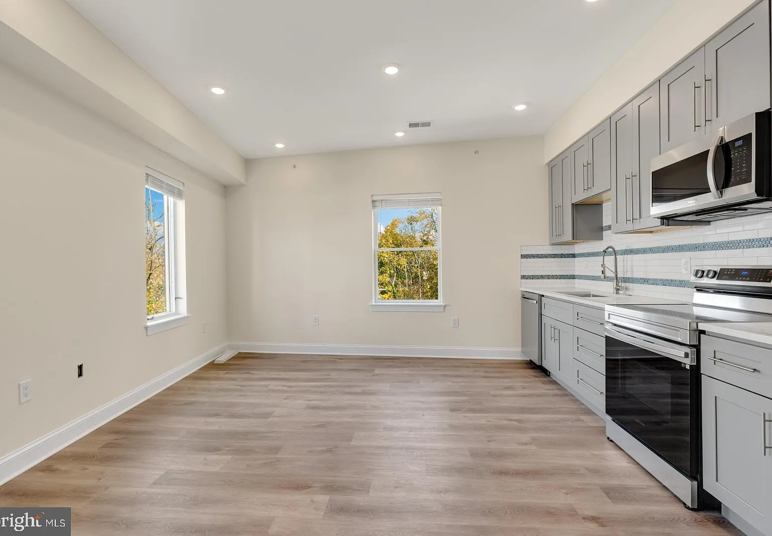 3 bed, 2.0 bath, $1,950 — Photo 4