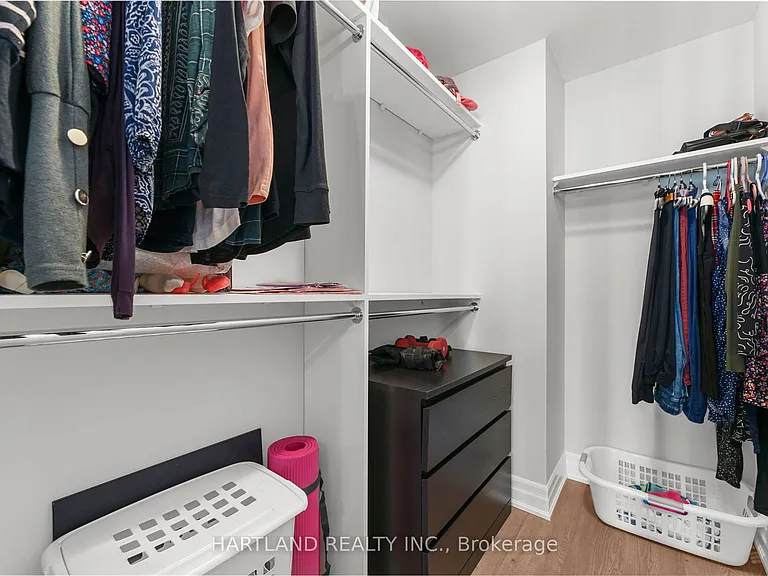 9075 Jane St #810 — Photo 17