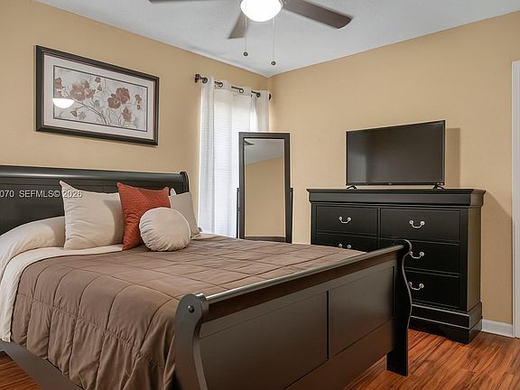 5th image of 23381 Peachland Blvd