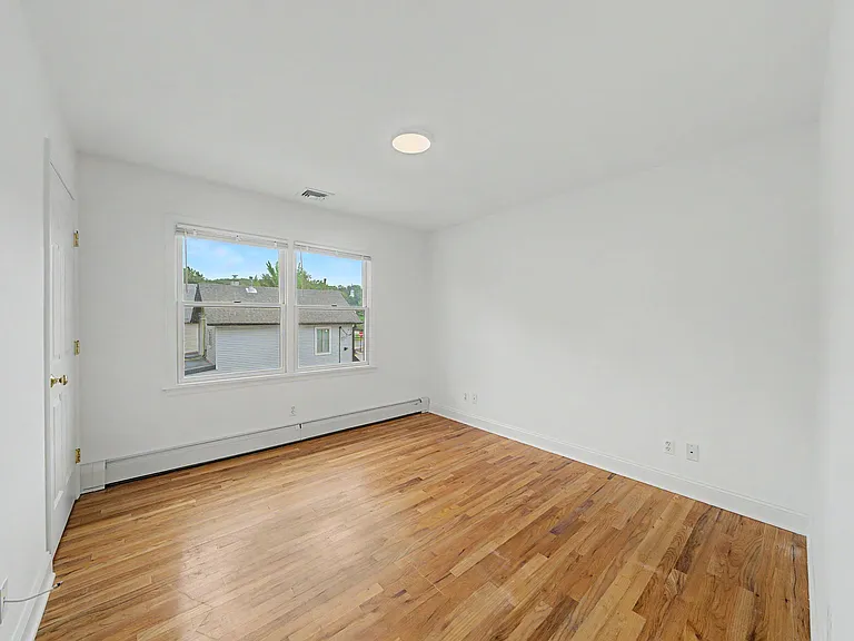 15 Chestnut St — Photo 13