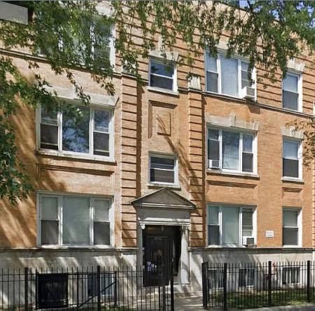 1st image of 4040 S Calumet Ave