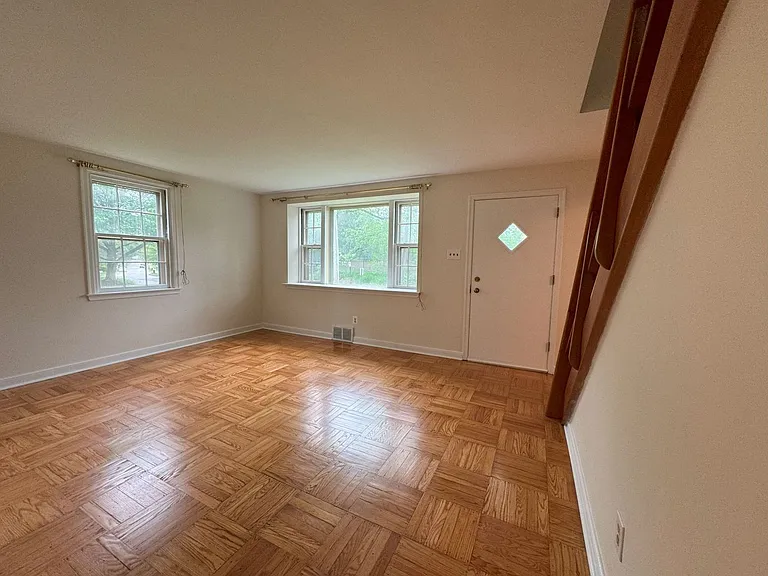 1549 County Line Rd — Photo 9