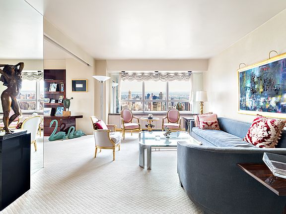 2nd image of 146 W 57th St APT 70A
