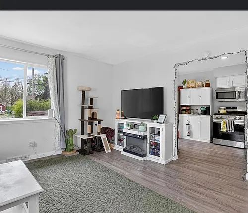 1549 Mount Vernon Ave #6 Photo 1