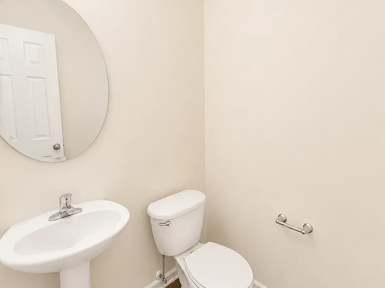 81 Roseberry Cir — Photo 7