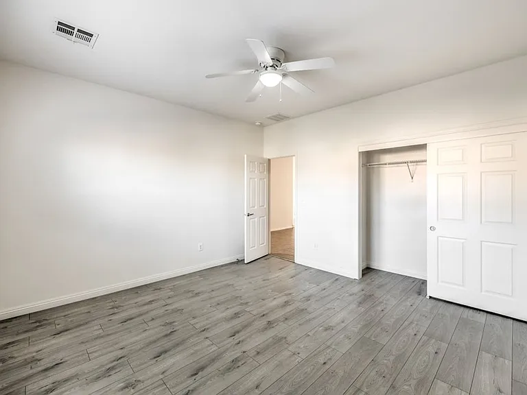 2103 Sawtooth Mountain Dr — Photo 20