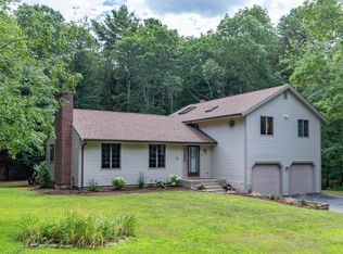 21 Club House Dr, Pocasset, MA 02559