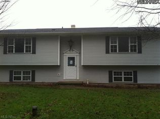 2203 Pontius Rd NW, Mogadore, OH 44260