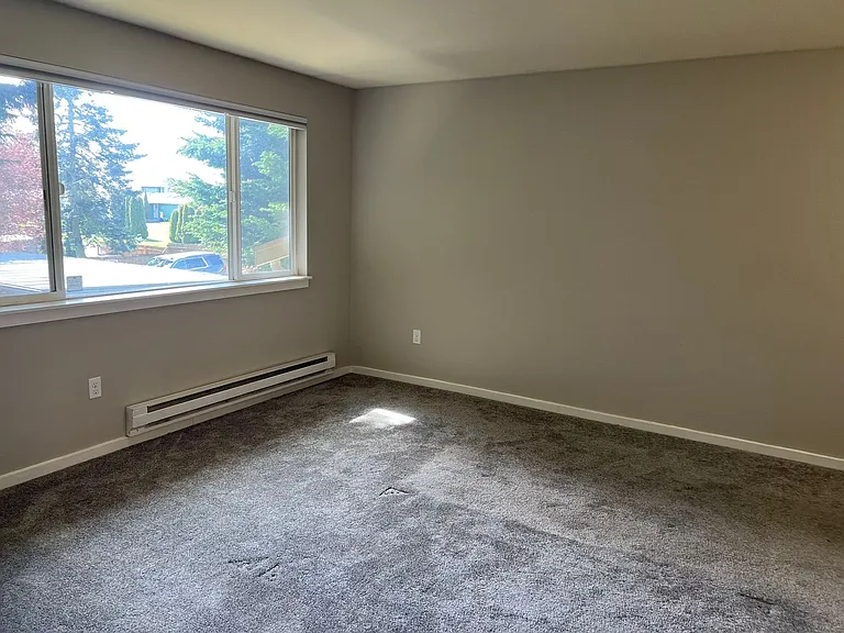 3219 49th Ave NE — Photo 16