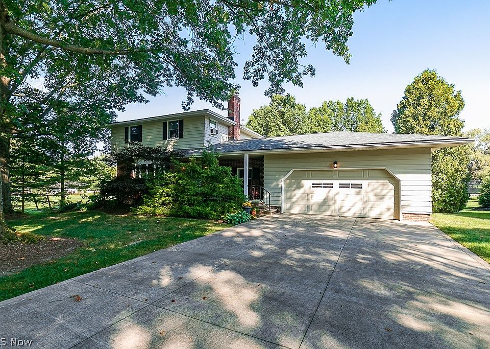 1st image of 7516 Apple Blossom Ln