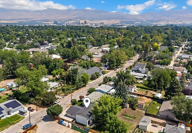 4327 W Grover St — Photo 33